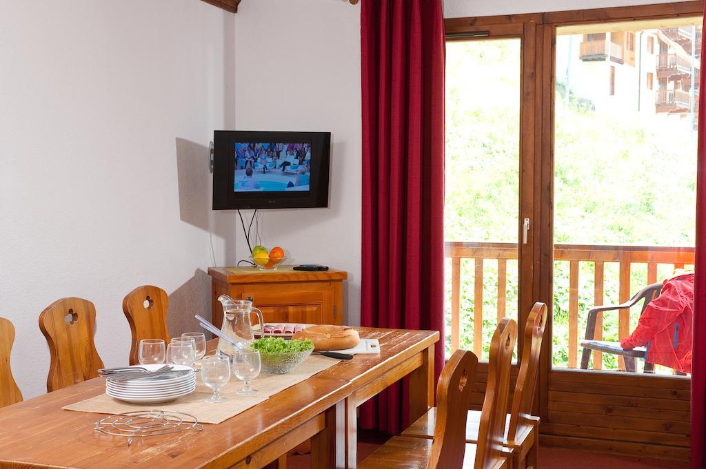 Residence Odalys Le Hameau Et Les Chalets De La Vallee D'Or Valloire Room photo
